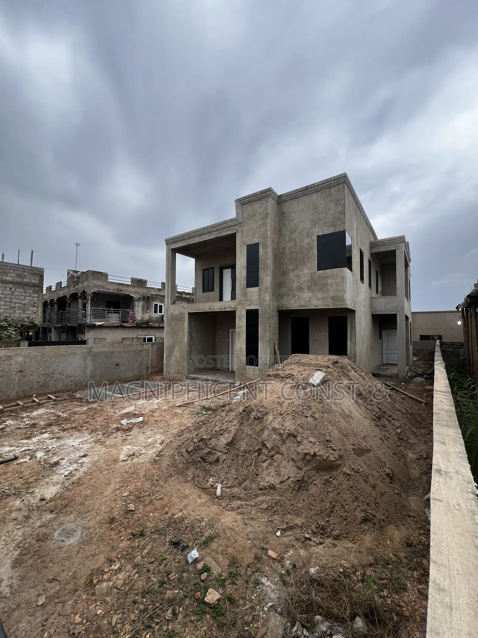 Duplex Uncompleted 4 Bedroom for Sale at Lakeside Estate