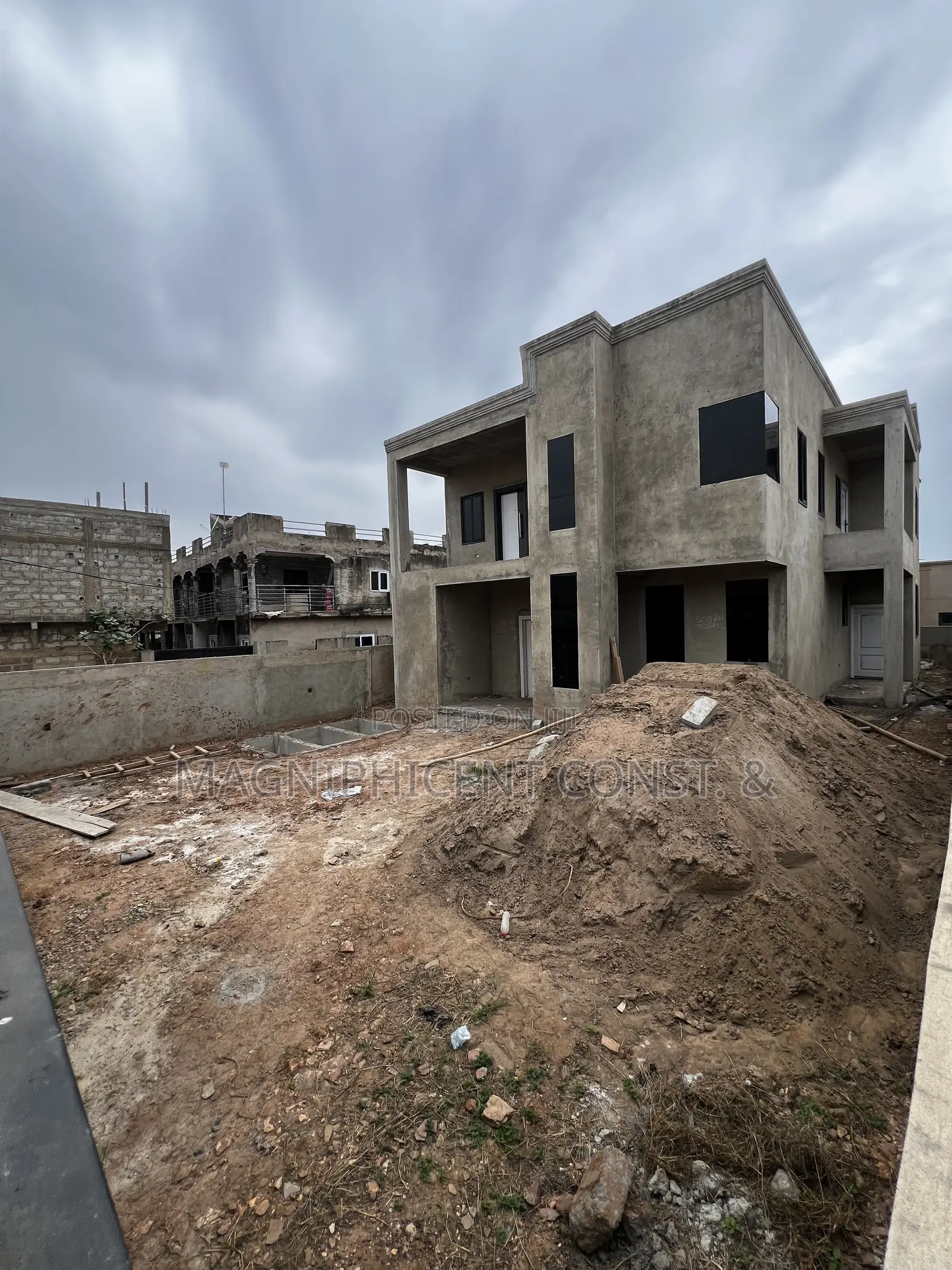 Duplex Uncompleted 4 Bedroom for Sale at Lakeside Estate