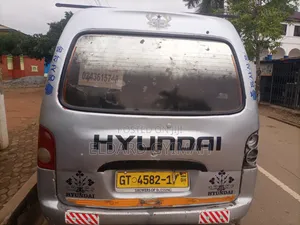 Hyundai H-100 2001 Silver