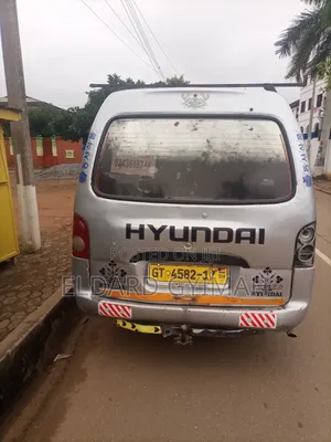 Hyundai H-100 2001 Silver