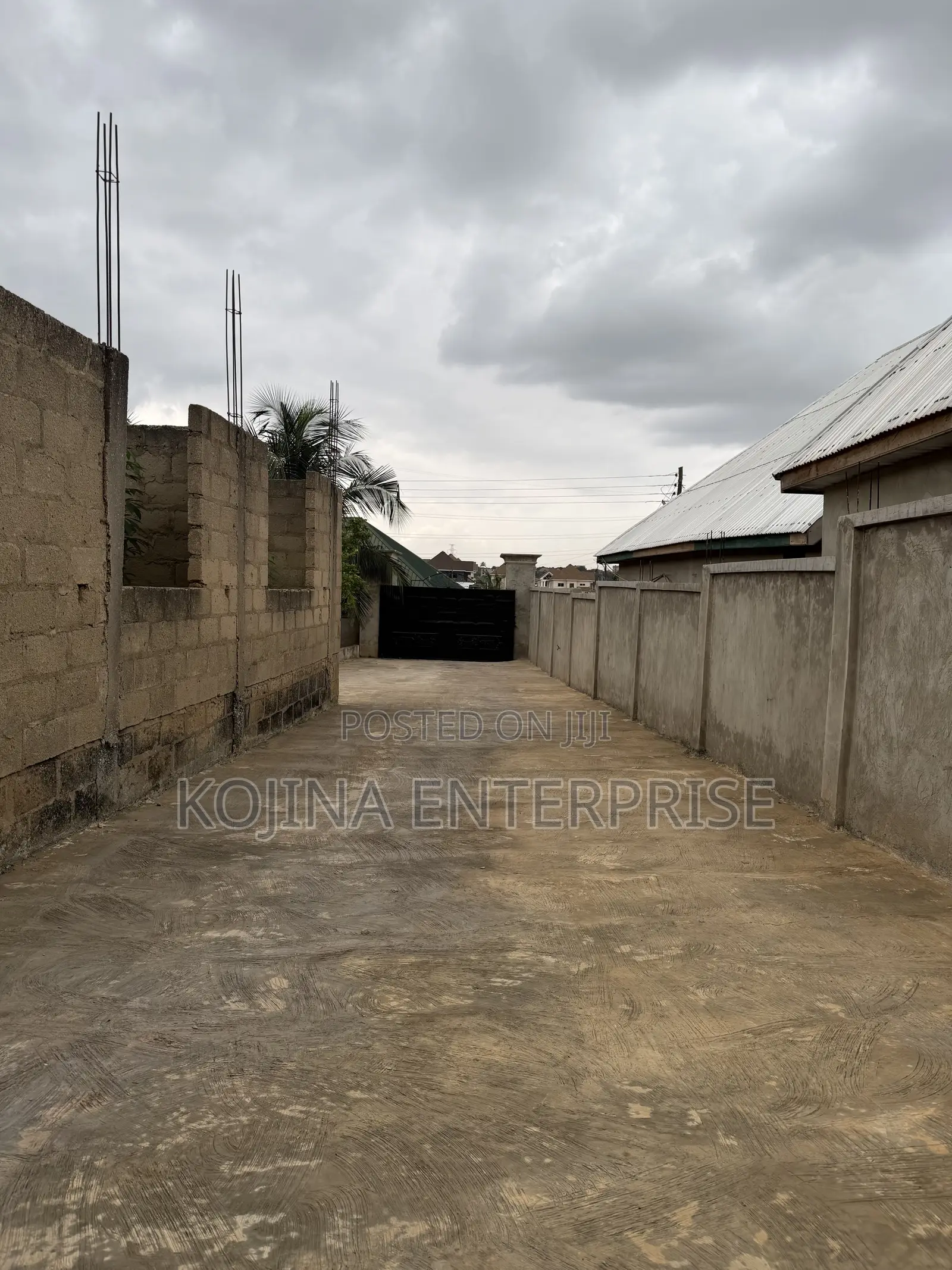 3bdrm House in Kwanwoma, Kumasi Metropolitan for rent