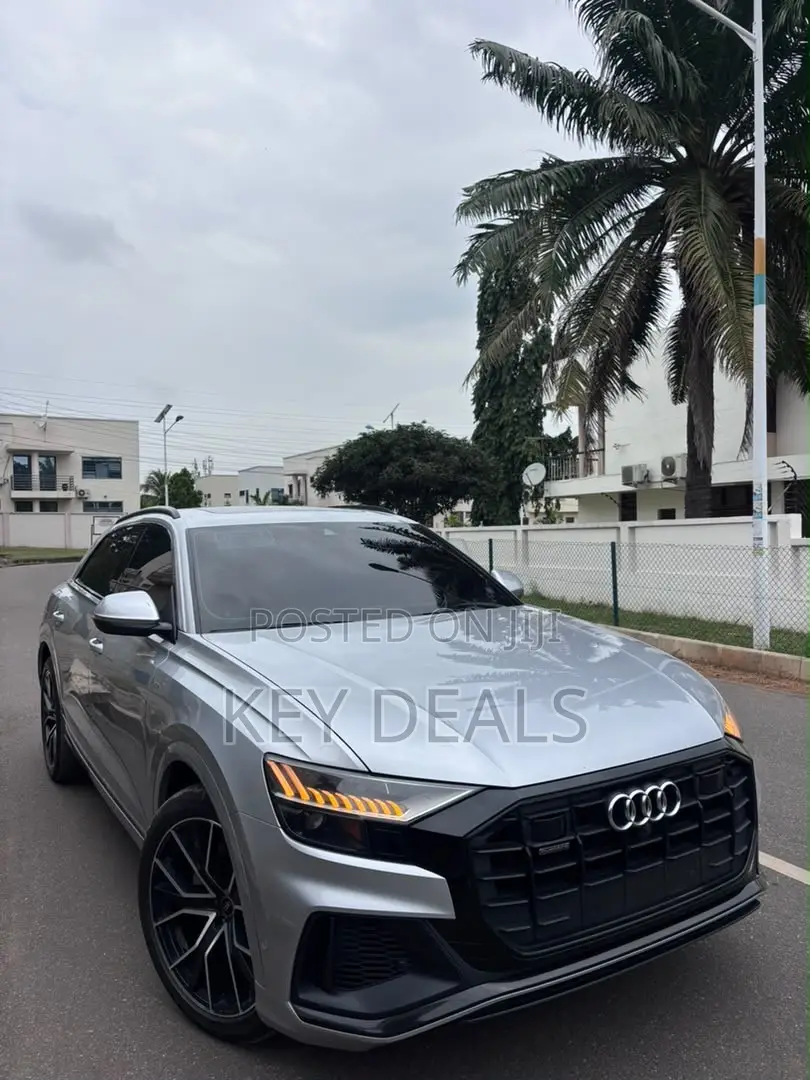 Audi Q8 2021 Silver