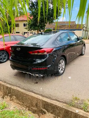 Hyundai Elantra SE Sedan FWD (2.0L 4cyl 6M) 2017 Black