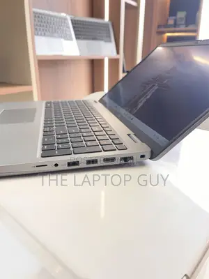 Laptop Dell Precision 3581 16GB Intel Core i7 SSD 512GB