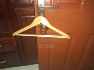 Hangers/Clothing Racks