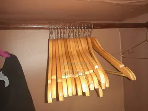 Hangers/Clothing Racks