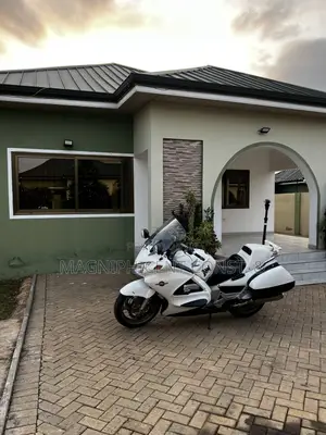 Furnished 4bdrm House in Lakeside Estate, Ashaley Botwe for sale