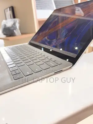 Laptop Microsoft Surface Laptop 6 16GB Intel Core i7 SSD 256GB