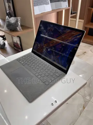 Laptop Microsoft Surface Laptop 6 16GB Intel Core i7 SSD 256GB