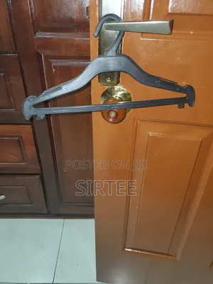Hangers/Clothing Racks
