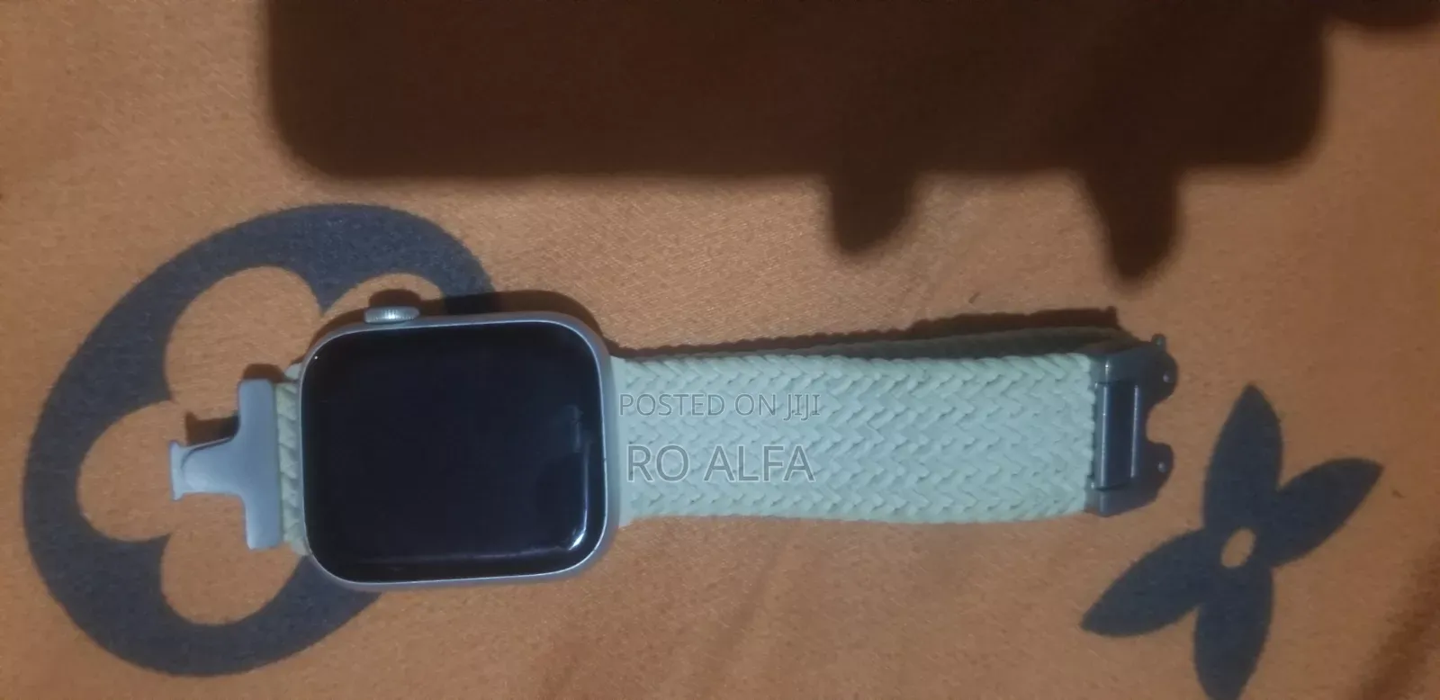 Apple Watch Series 9 45mm GPS + Cellular