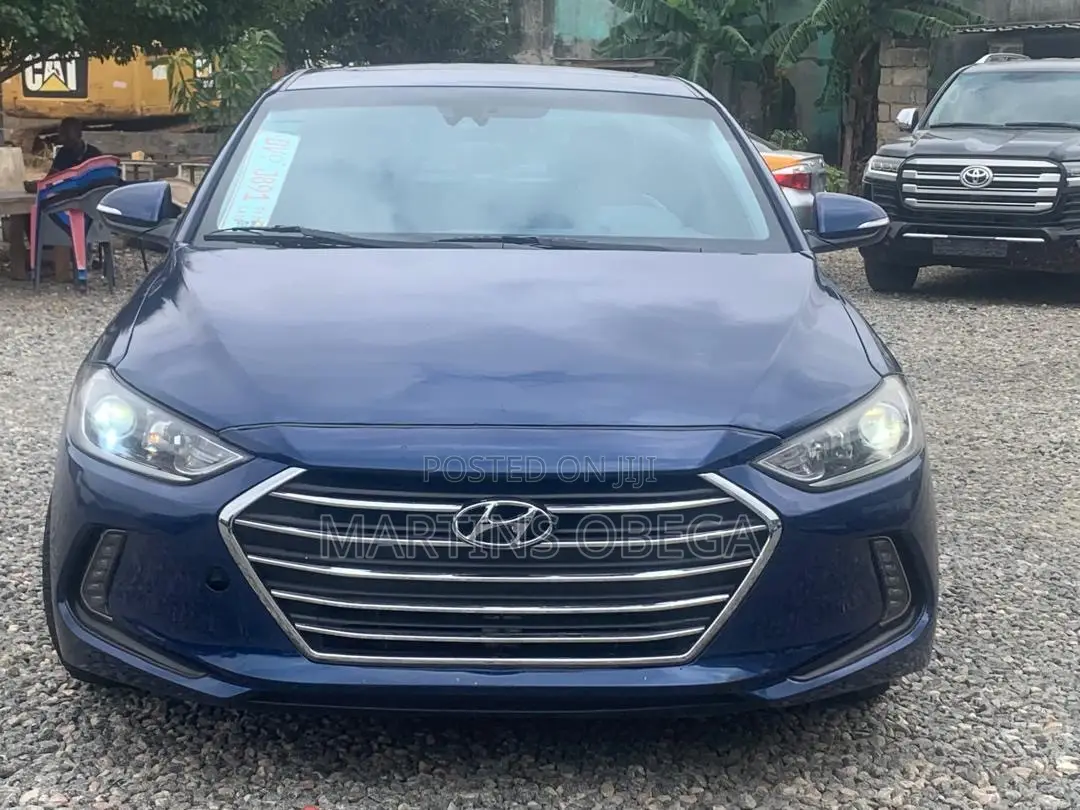 Hyundai Elantra Limited Sedan FWD (2.0L 4cyl 6A) 2017 Blue