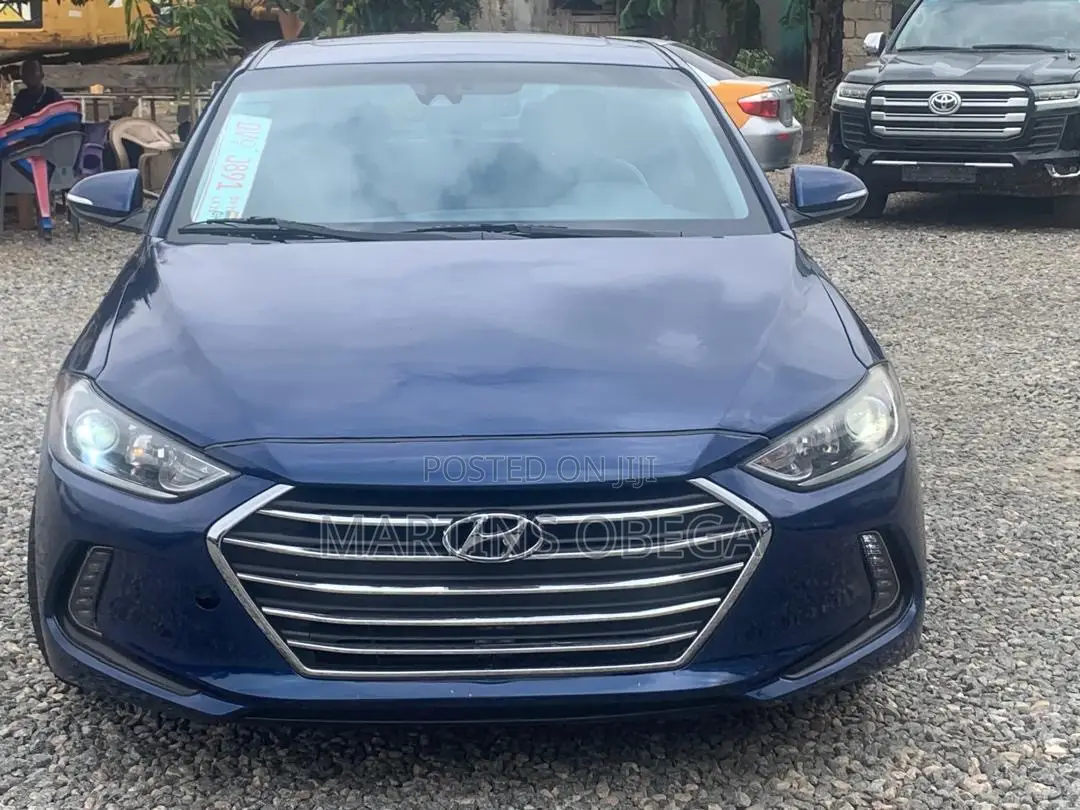 Hyundai Elantra Limited Sedan FWD (2.0L 4cyl 6A) 2017 Blue