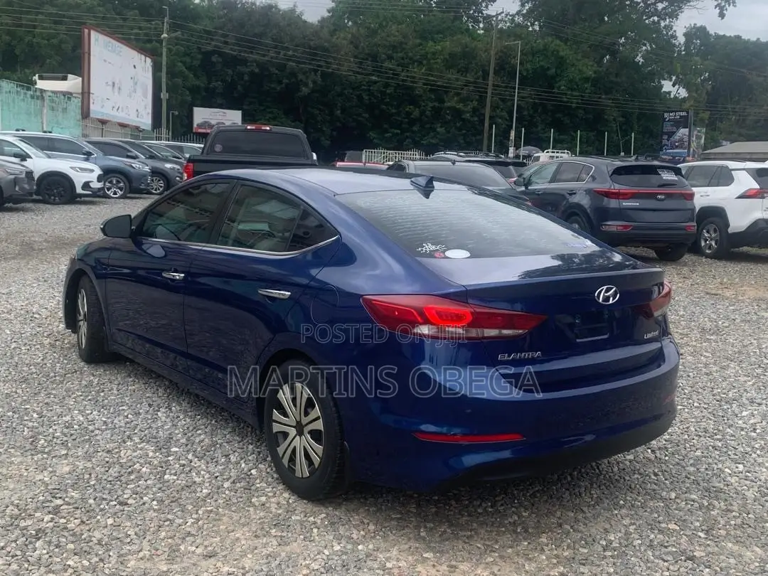 Hyundai Elantra Limited Sedan FWD (2.0L 4cyl 6A) 2017 Blue