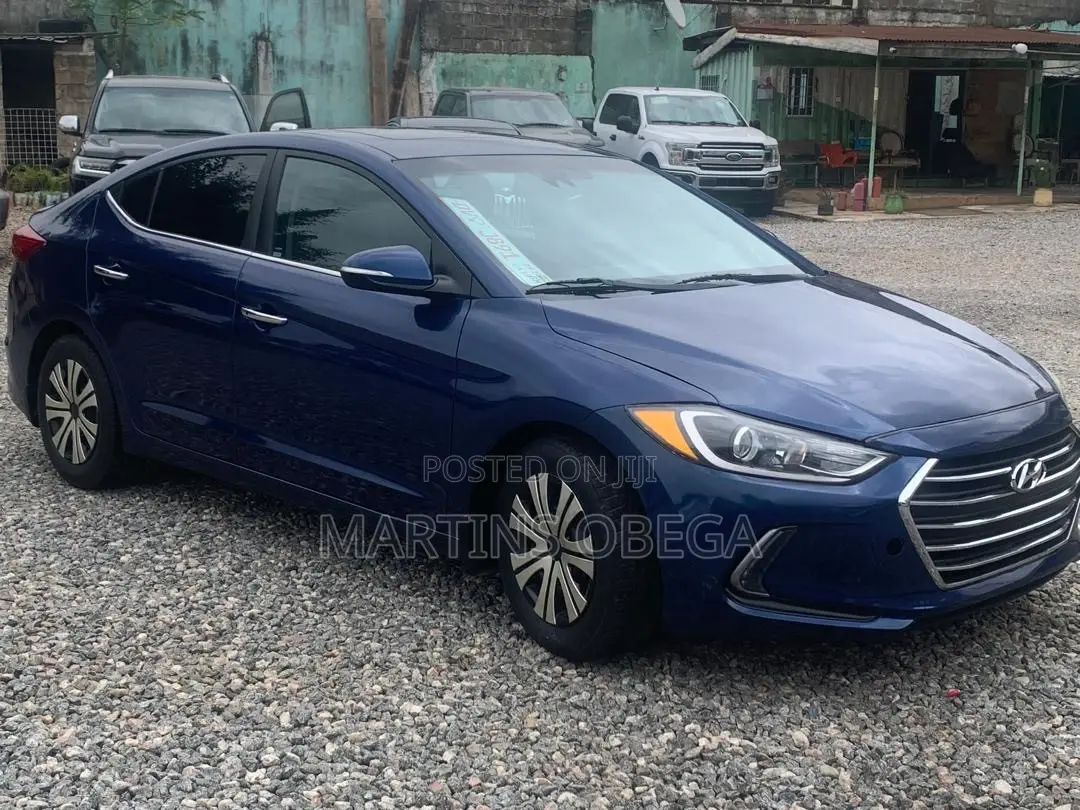 Hyundai Elantra Limited Sedan FWD (2.0L 4cyl 6A) 2017 Blue