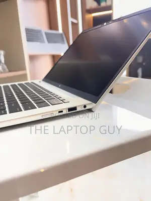 Laptop HP EliteBook 840 G9 8GB Intel Core i7 SSD 256GB