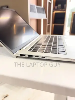 Laptop HP EliteBook 840 G9 8GB Intel Core i7 SSD 256GB