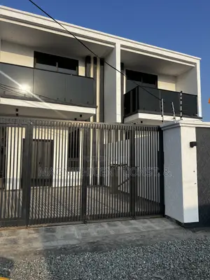 3bdrm House in Lakeside Estate, Ashaley Botwe for sale