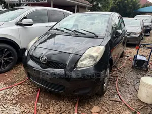 Toyota Vitz 1.0 FWD 3dr 2010 Black