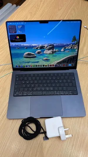 Laptop Apple MacBook Pro 2024 M4 16GB Apple M4 SSD 512GB