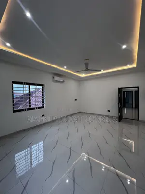 4bdrm Duplex in Ashaley Botwe for sale