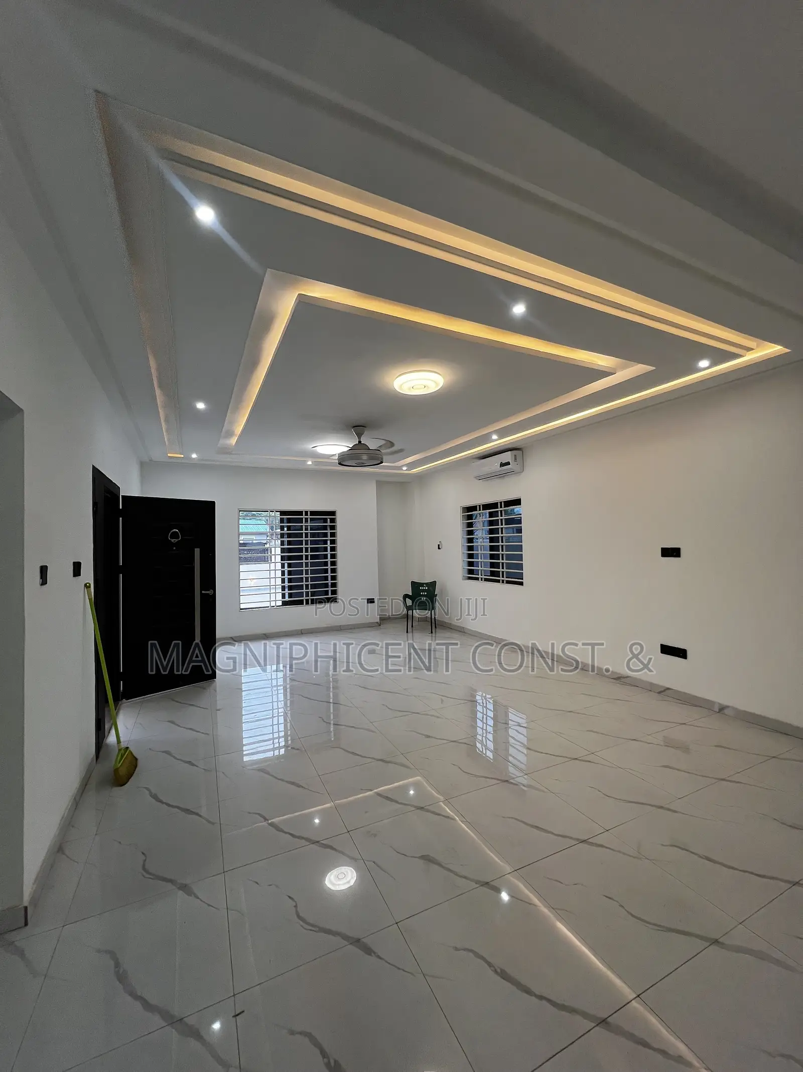 4bdrm Duplex in Ashaley Botwe for sale