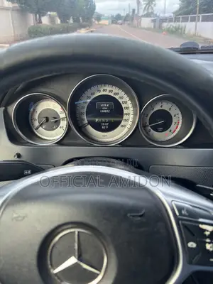 Mercedes-Benz C250 2013 Red