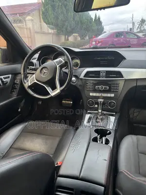 Mercedes-Benz C250 2013 Red