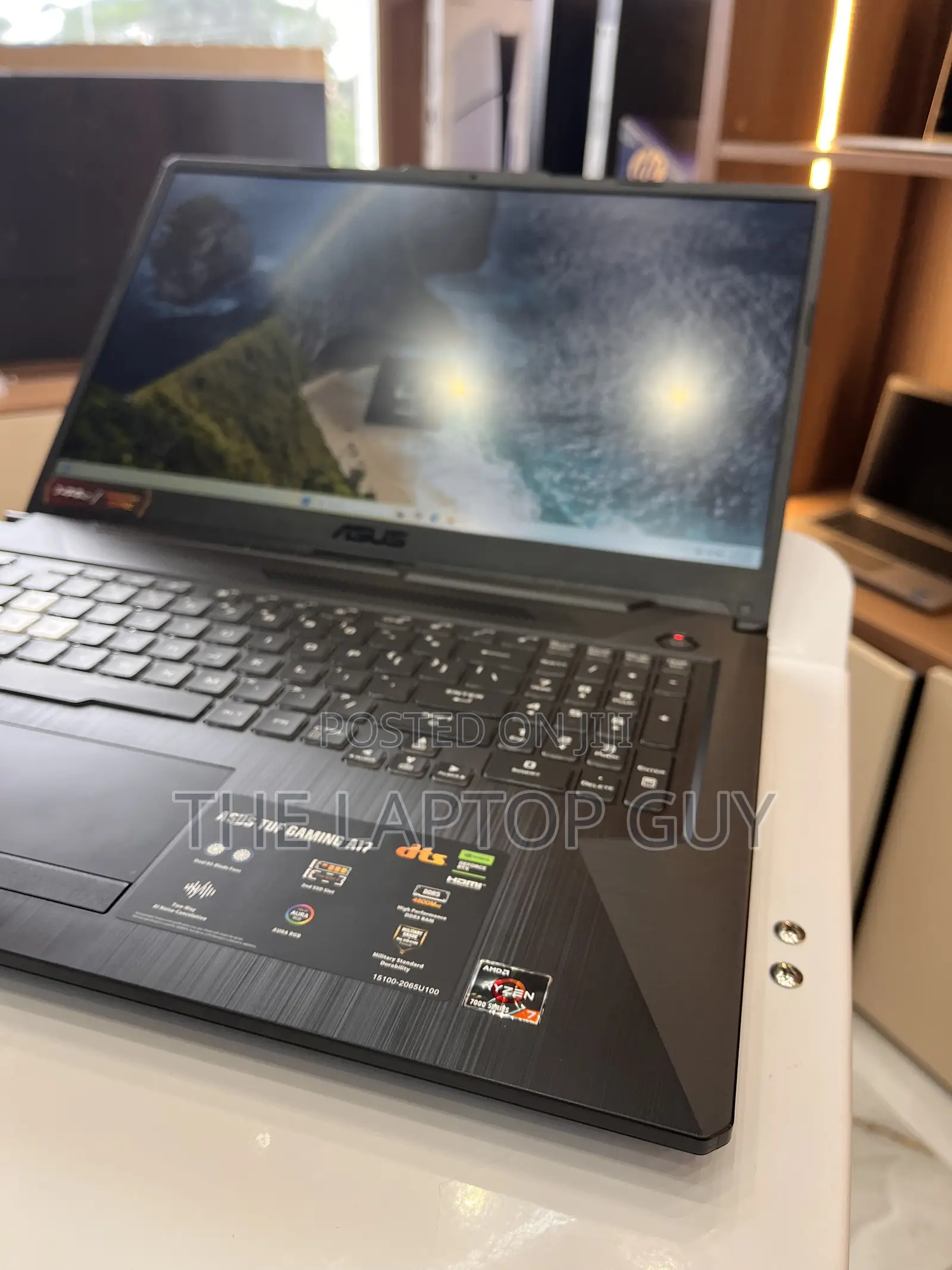 New Laptop Asus TUF Gaming A17 8GB AMD Ryzen 7 SSD 512GB