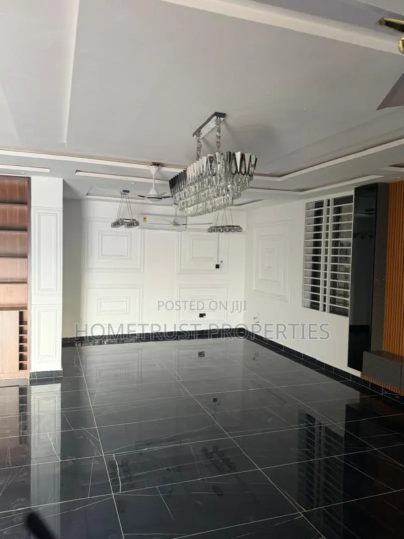 4bdrm Duplex in Ablekuma Nsakina, Pentecost for rent