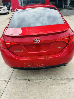 Toyota Corolla SE (1.8L 4cyl 2A) 2018 Red