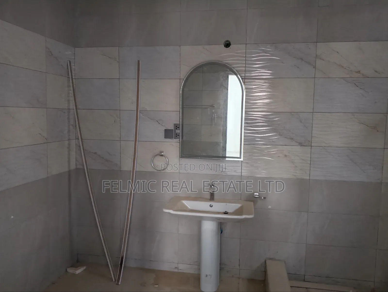 4bdrm House in Abokobi, Boi for sale