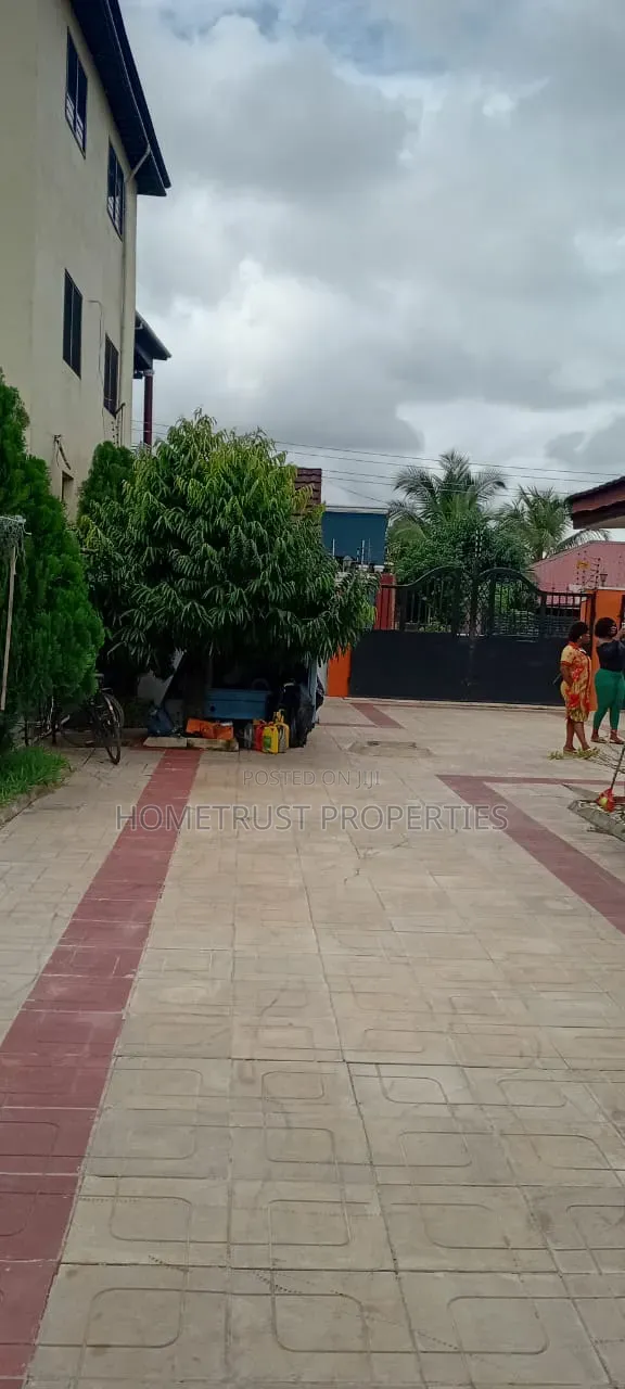 5bdrm Duplex in Ablekuma Ga Odumase, Pentecost for rent