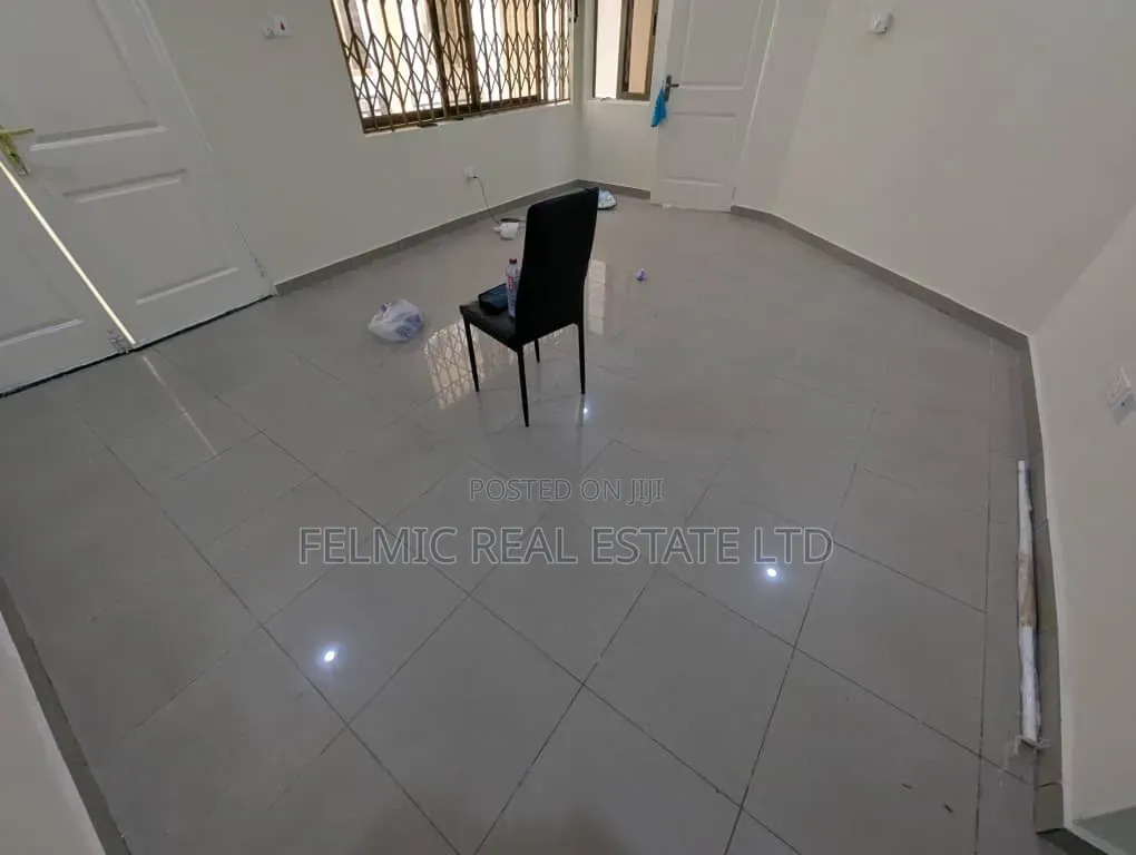 2bdrm Apartment in Achimota Cfc for rent