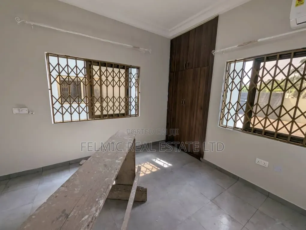 2bdrm Apartment in Achimota Cfc for rent