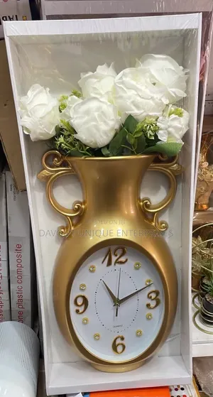 Gold Vase Clock