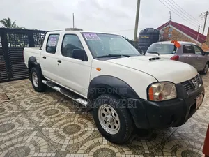 Nissan Hardbody 2017 White