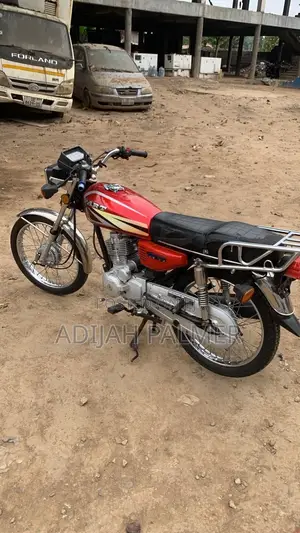 Royal RY125 2025 Red