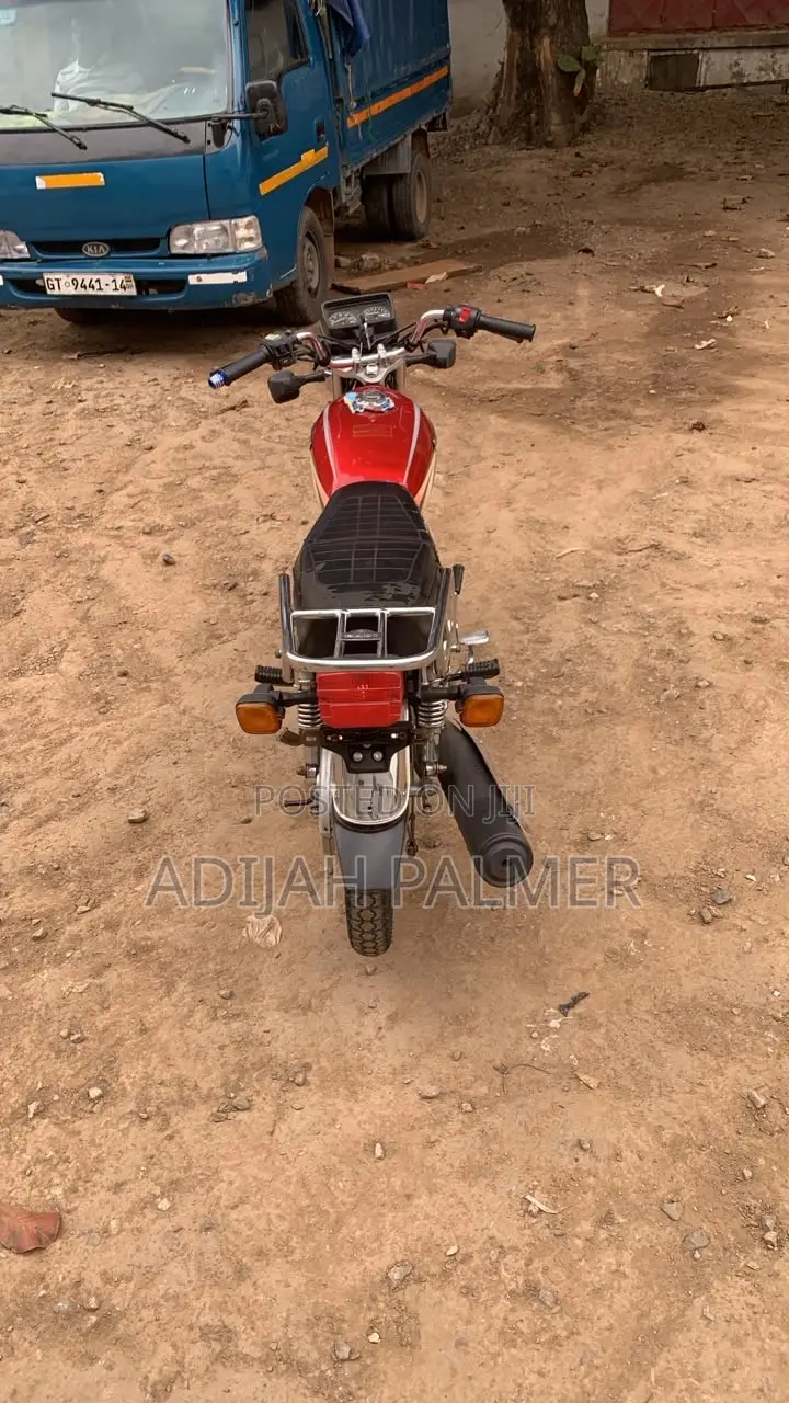 Royal RY125 2025 Red