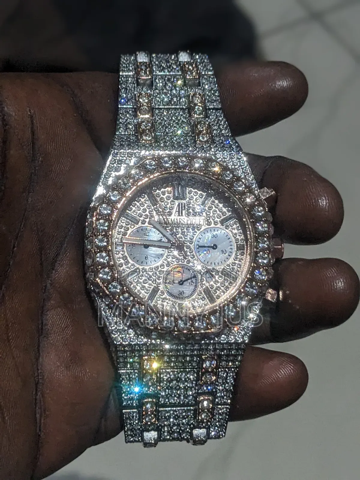 Buss Down Chronograph Audemars Piguet. Not the Real Thing !