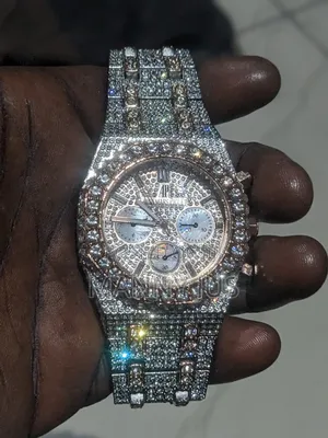 Buss Down Chronograph Audemars Piguet. Not the Real Thing !