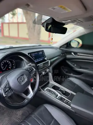 Honda Accord Touring 2.0T 2020 White