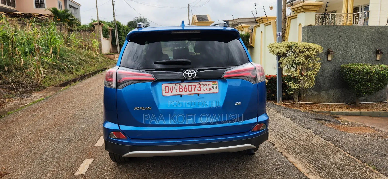 Toyota RAV4 SE FWD (2.5L 4cyl 6A) 2017 Blue