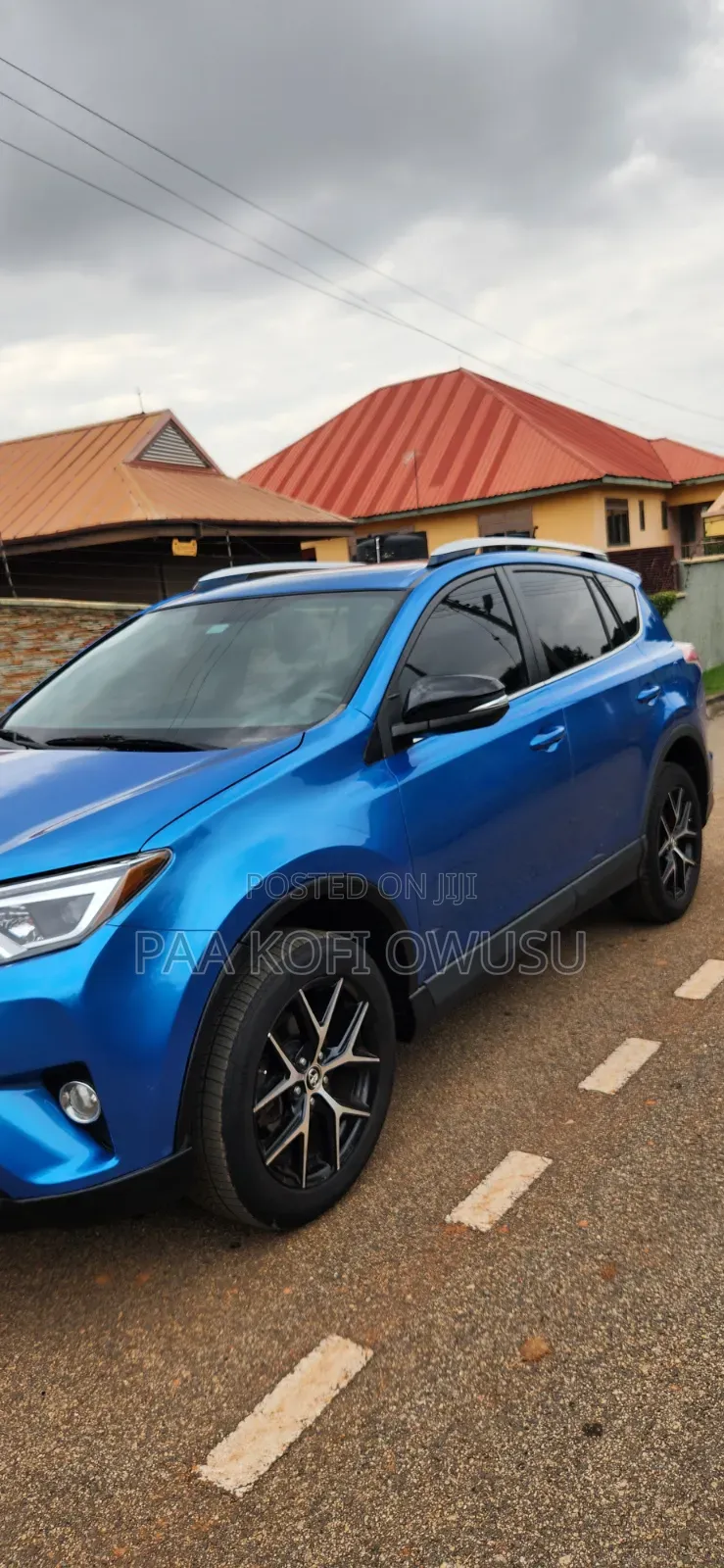 Toyota RAV4 SE FWD (2.5L 4cyl 6A) 2017 Blue