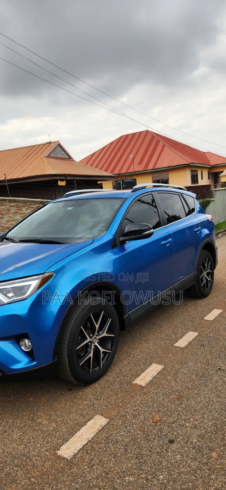 Toyota RAV4 SE FWD (2.5L 4cyl 6A) 2017 Blue