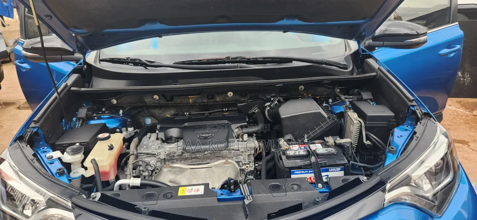 Toyota RAV4 SE FWD (2.5L 4cyl 6A) 2017 Blue