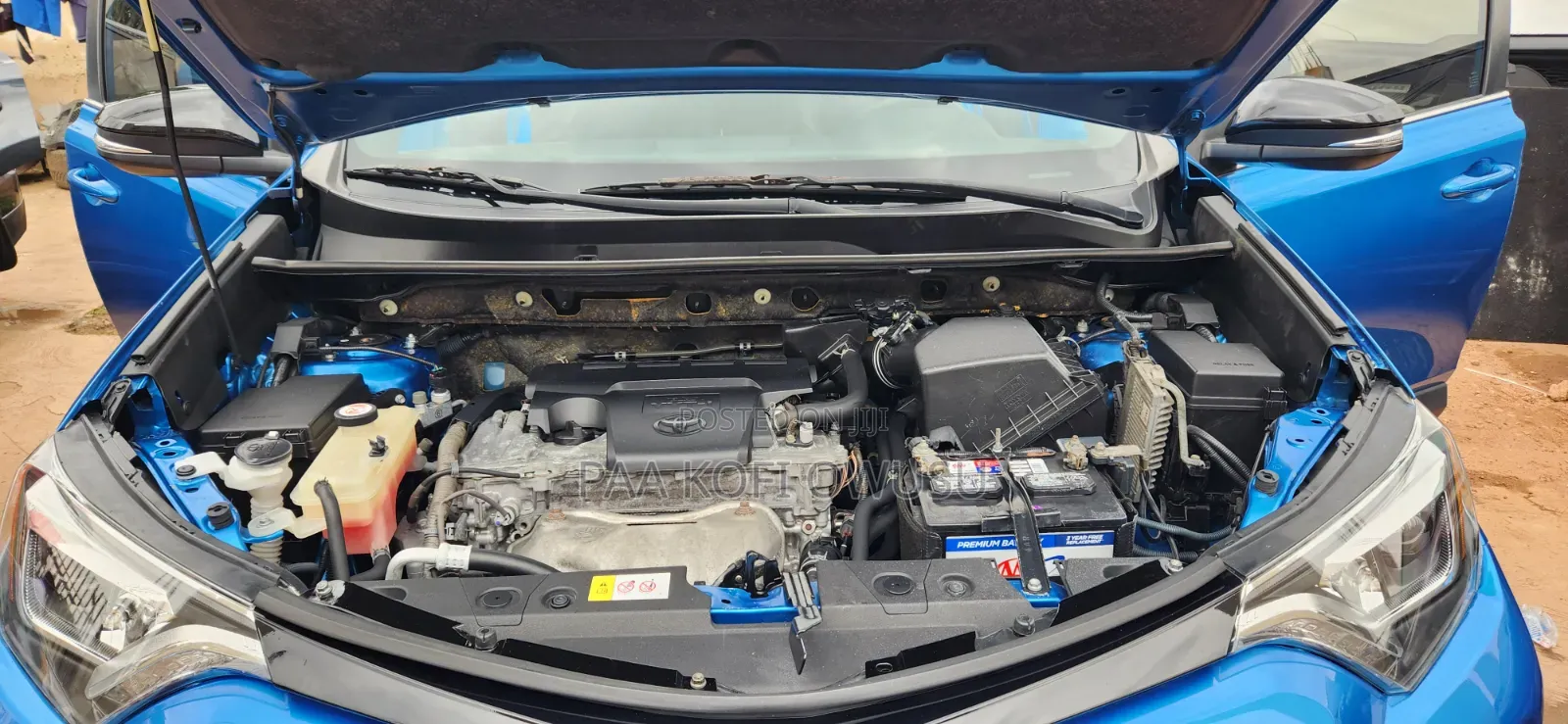 Toyota RAV4 SE FWD (2.5L 4cyl 6A) 2017 Blue