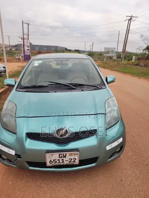 Toyota Vitz 2010