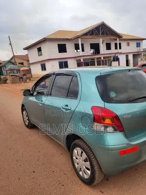 Toyota Vitz 2010
