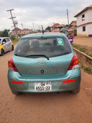 Toyota Vitz 2010